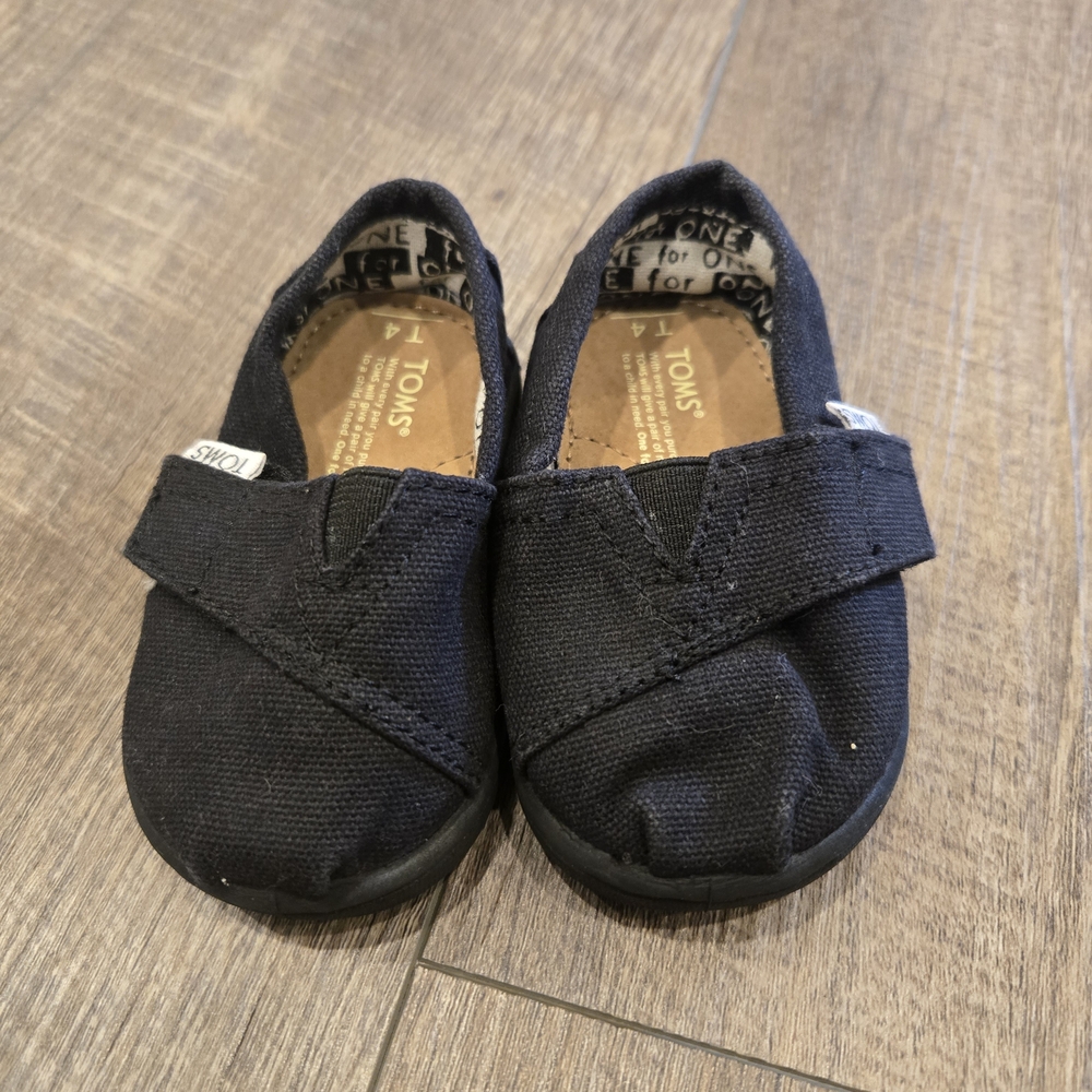 TOMS Kids Black Moccasin Shoes